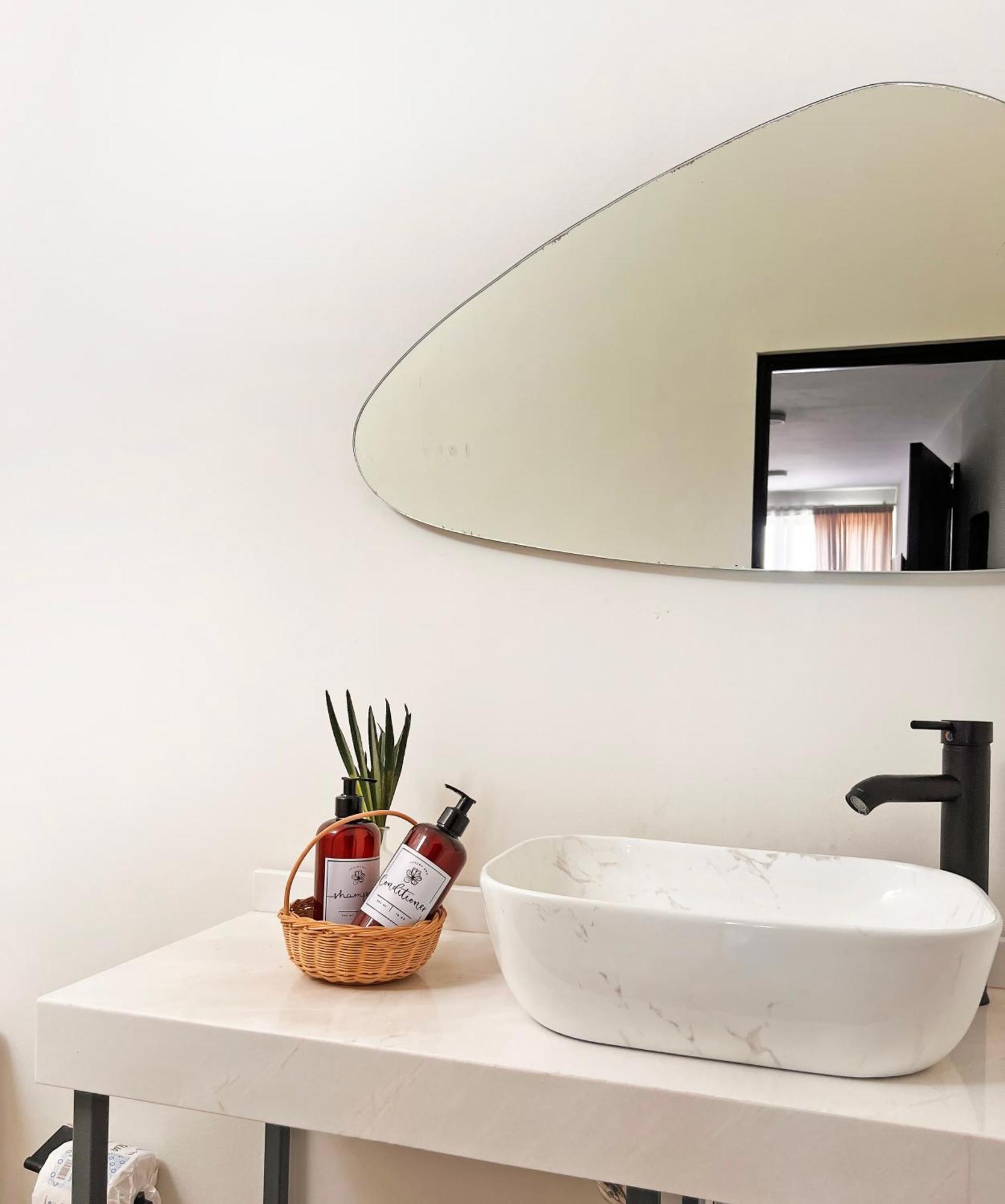 Suites Ciento 37 León Eksteriør billede