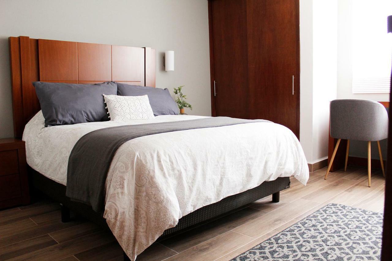 Suites Ciento 37 León Eksteriør billede