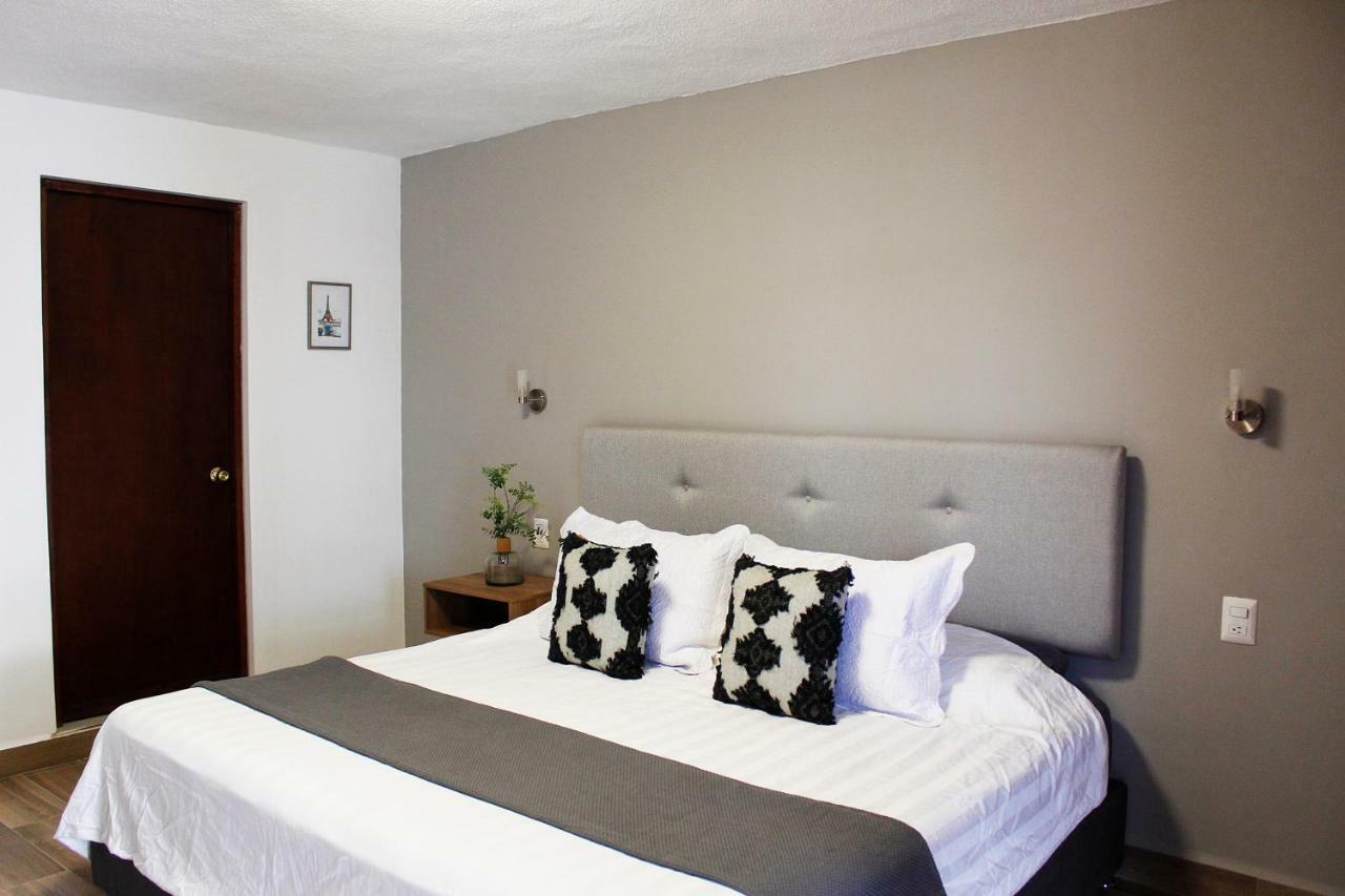 Suites Ciento 37 León Eksteriør billede