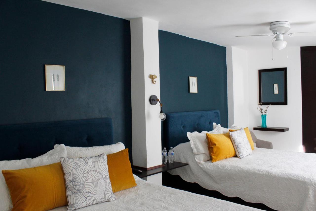 Suites Ciento 37 León Eksteriør billede